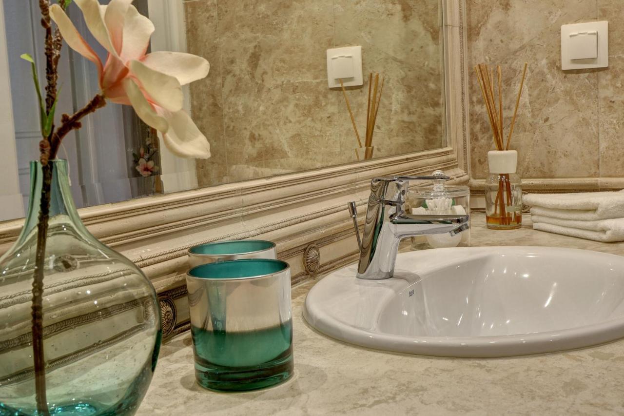 Luxury Center Apartments In Grand Karavel Varna Esterno foto