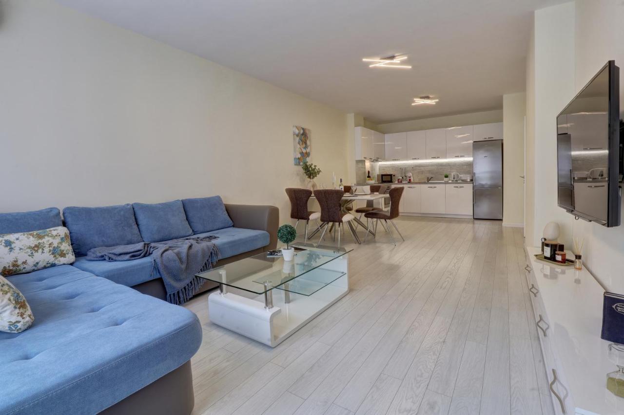 Luxury Center Apartments In Grand Karavel Varna Esterno foto