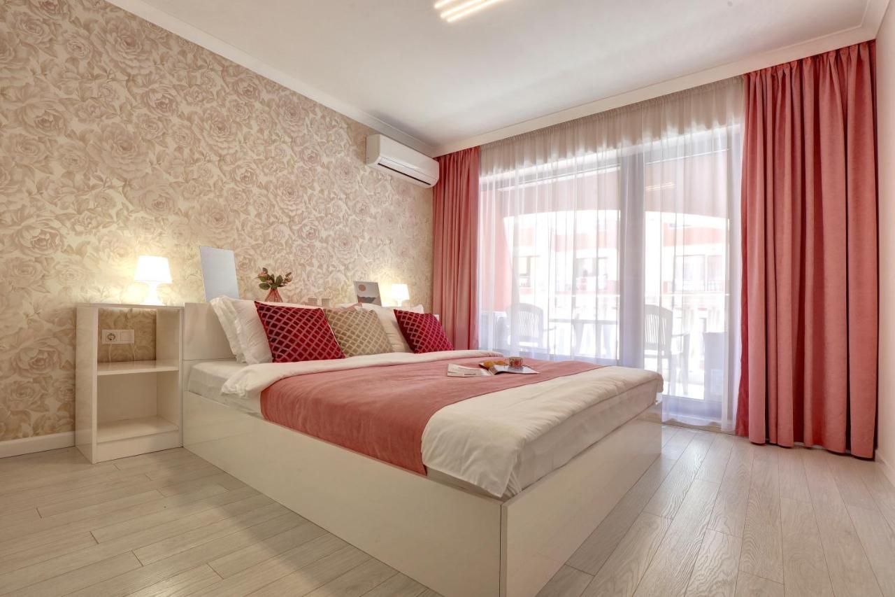 Luxury Center Apartments In Grand Karavel Varna Esterno foto